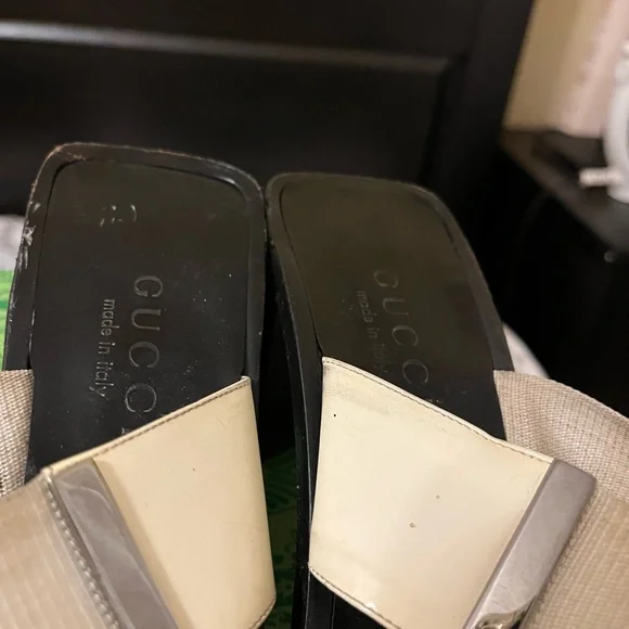 Gucci Black and Cream Sandals - Picture 2 of 6